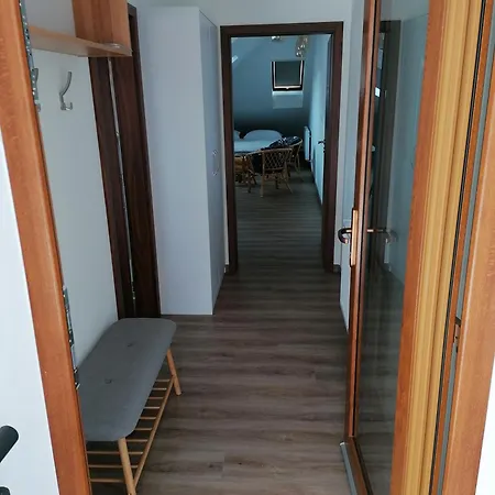 V Podkrovi 아파트 *